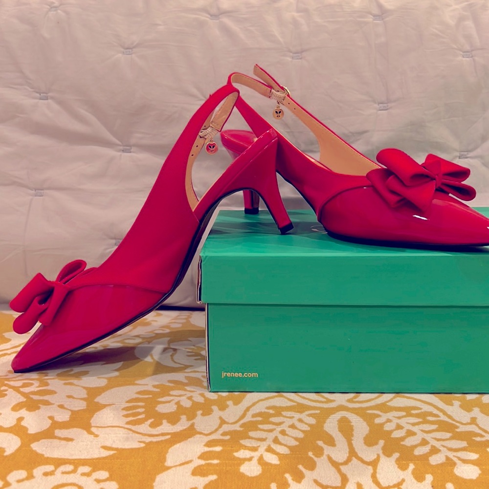 Perfect red pumps for any occasion!